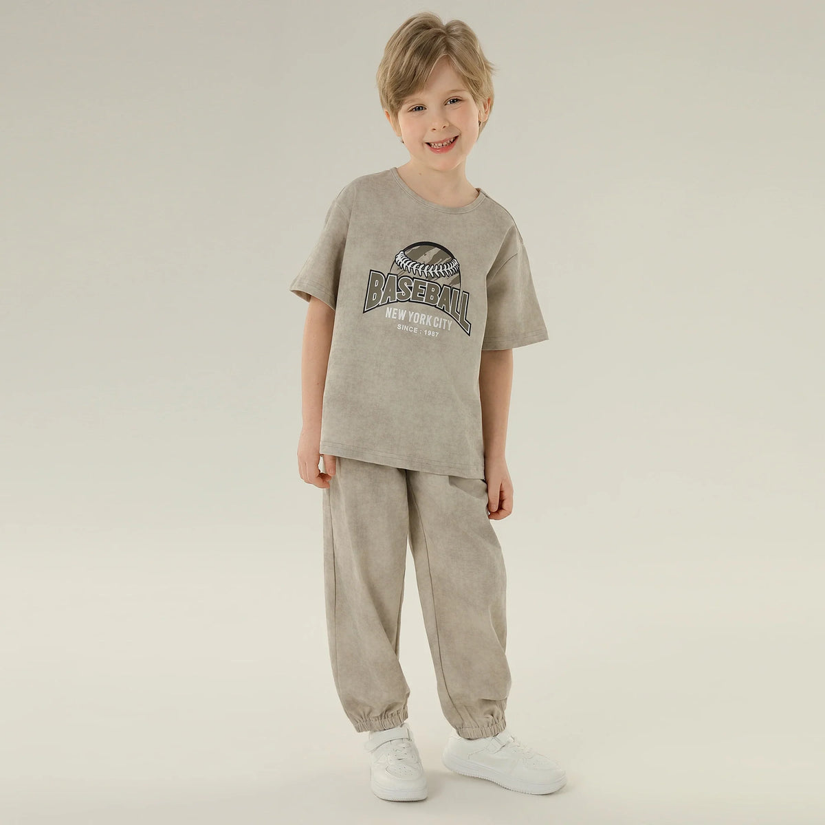 بنطلون رياضي أساسي للأولاد