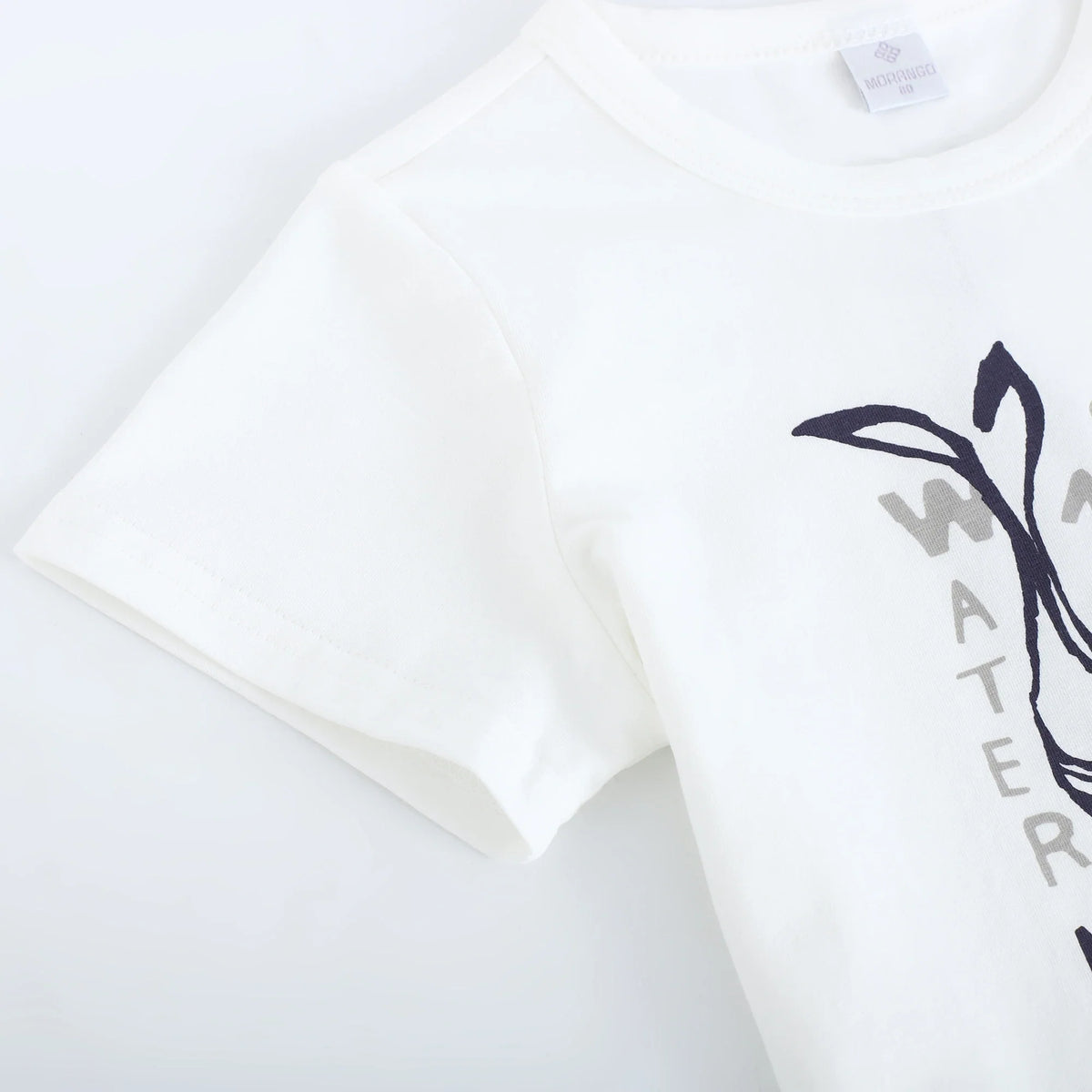 تيشيرت مزين بطباعة للأولاد المواليد