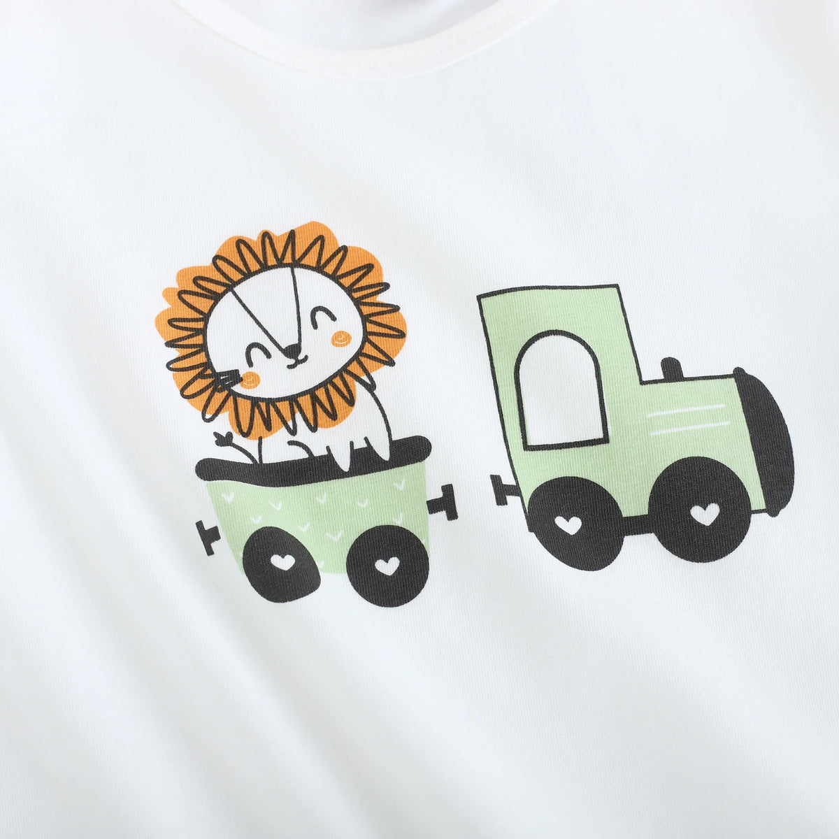 تيشيرت مزين بطباعة للأولاد المواليد