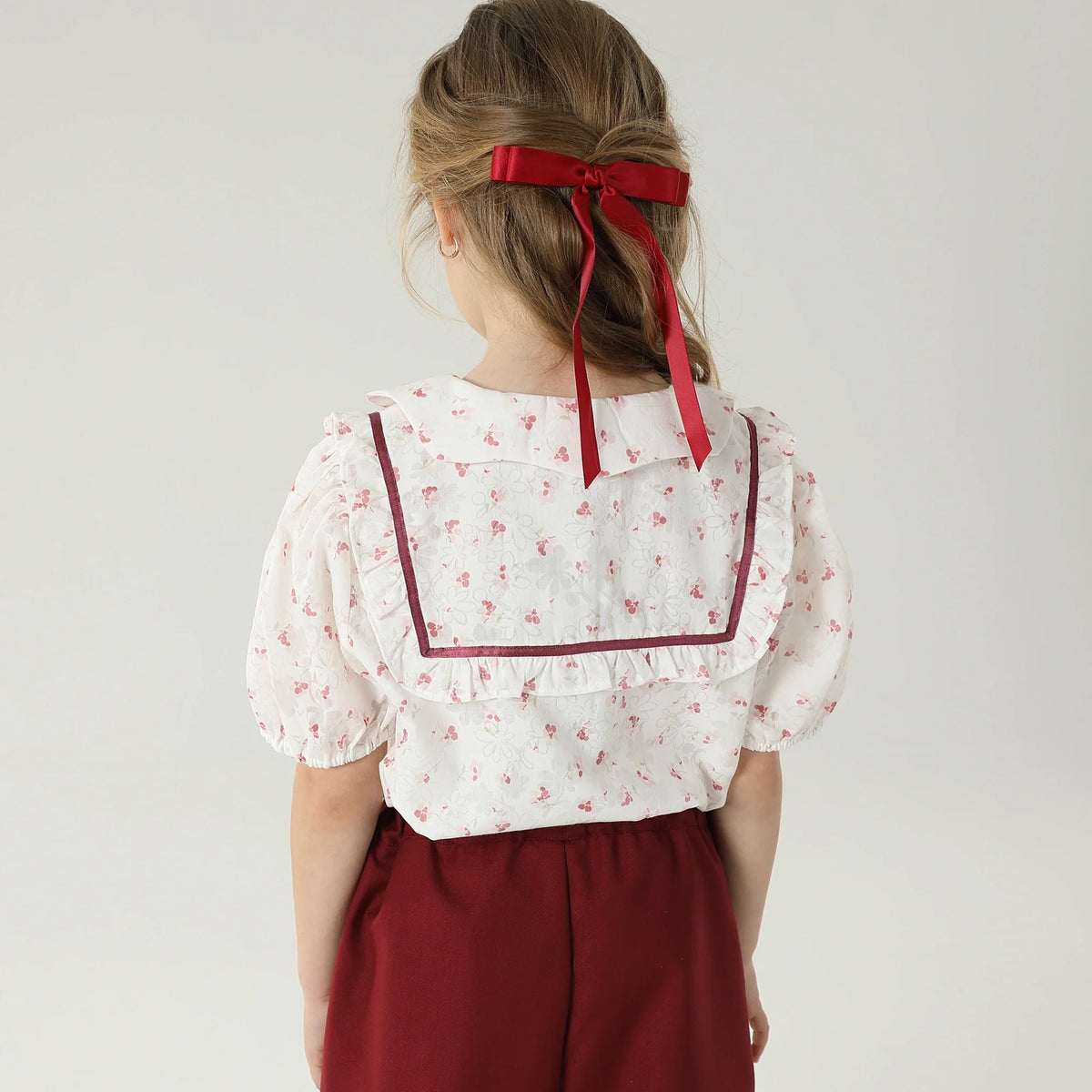 قميص مزين بنمط الزهور للبنات