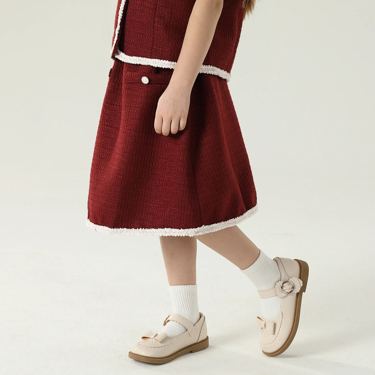 تنورة مطرزة للبنات