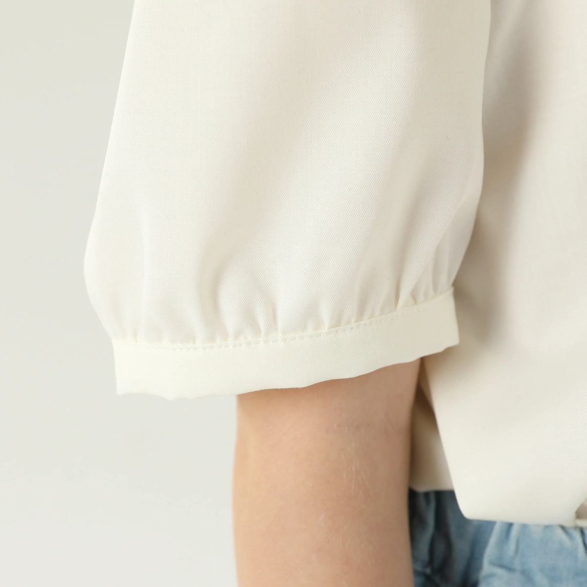 قميص مطرز للبنات