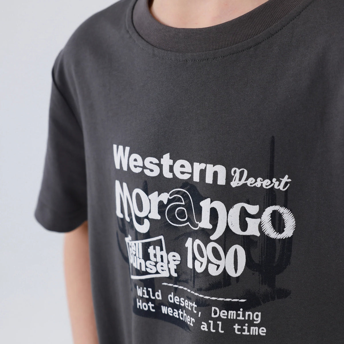 تيشيرت مزين مميز بطباعة للأولاد