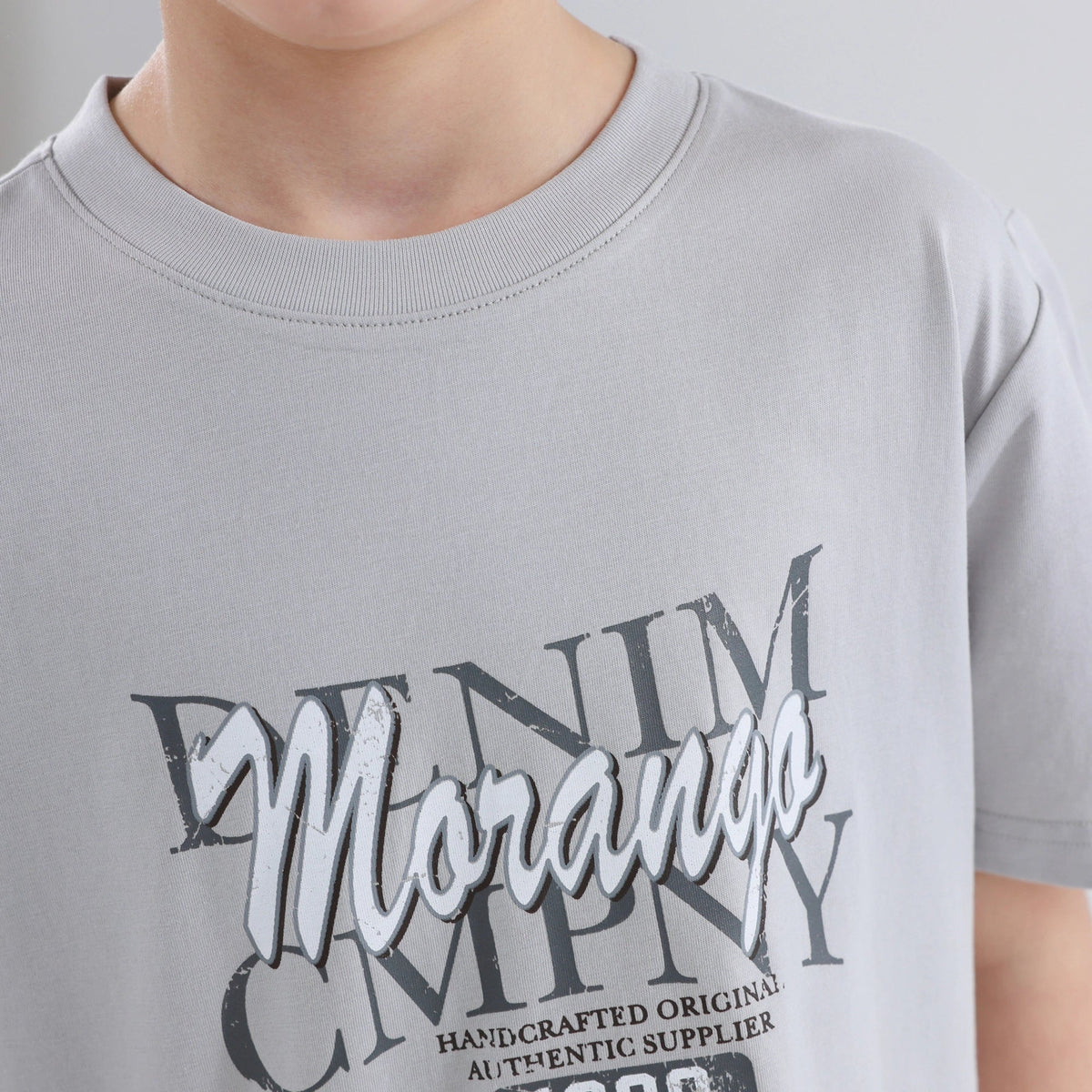 تيشيرت مزين مميز بطباعة للأولاد