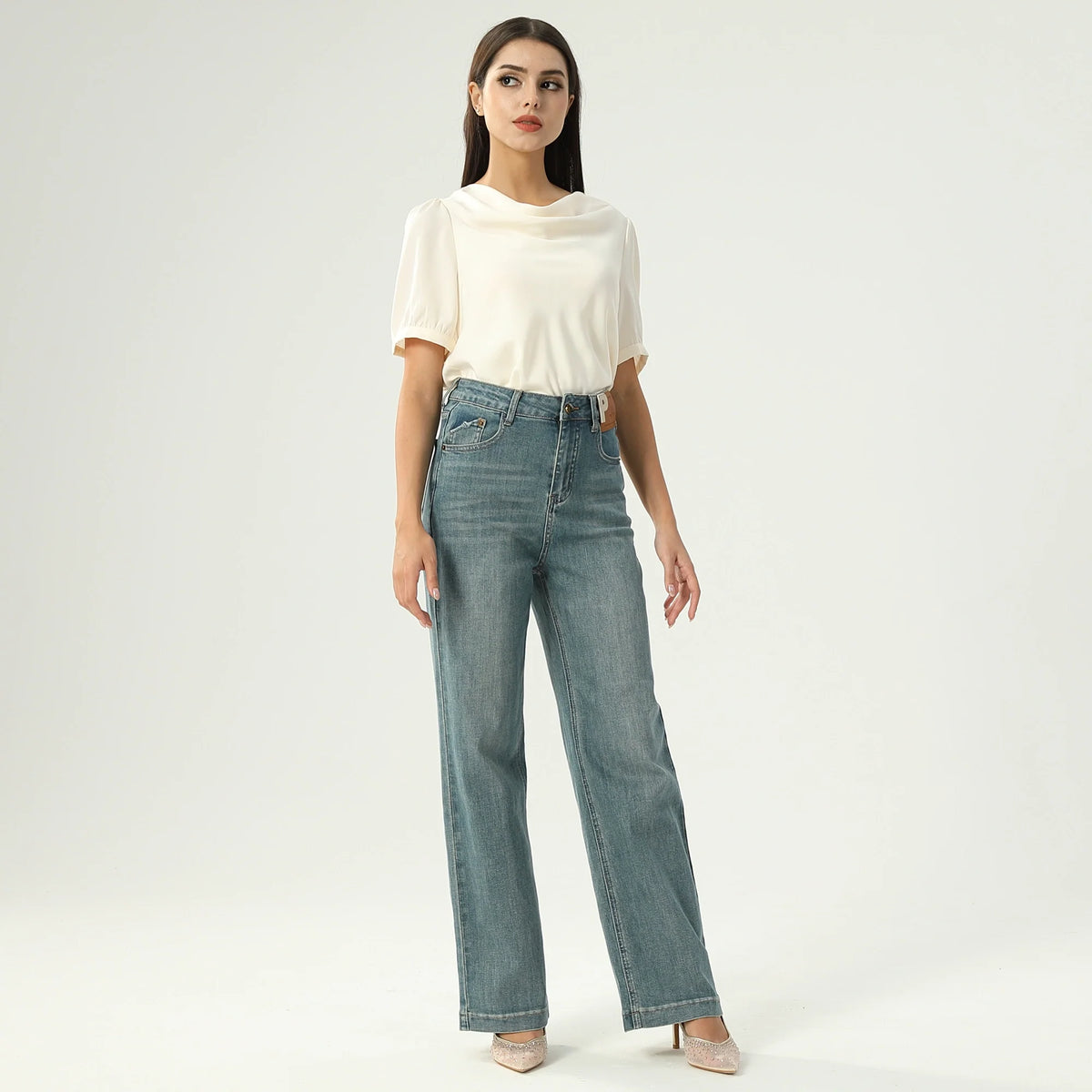 بلوزة ساده عصرية للنساء