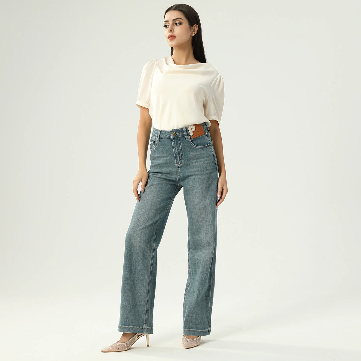 بلوزة ساده عصرية للنساء