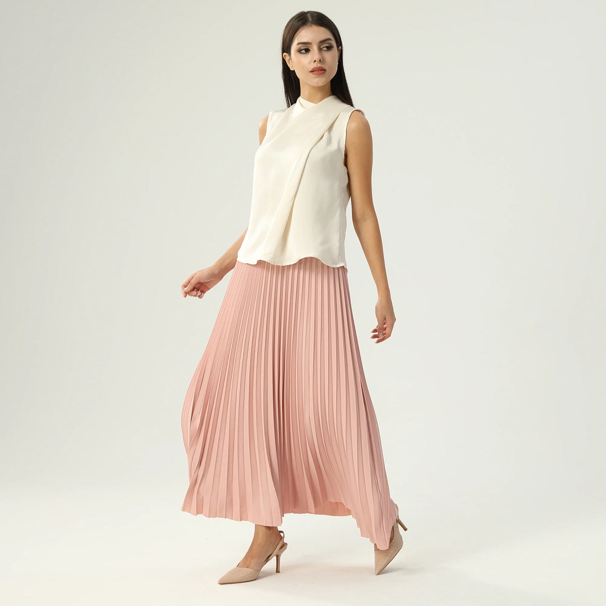 بلوزة ساده عصرية للنساء