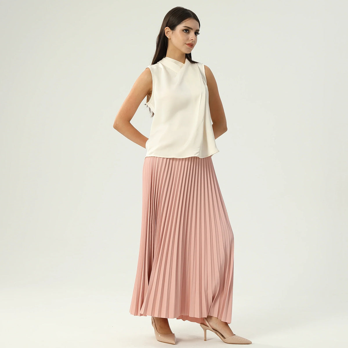 بلوزة ساده عصرية للنساء