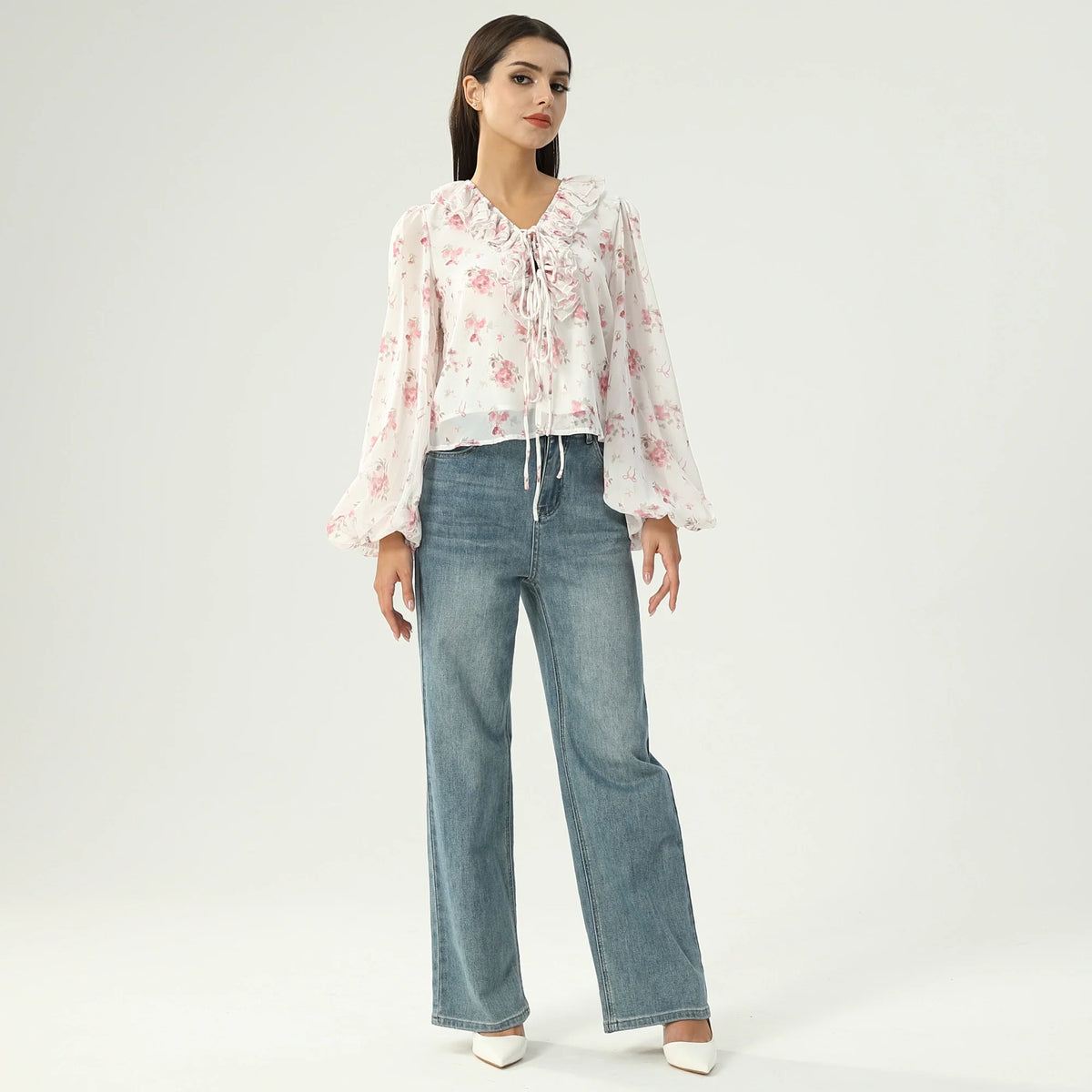 بلوزة بنمط الزهور للنساء