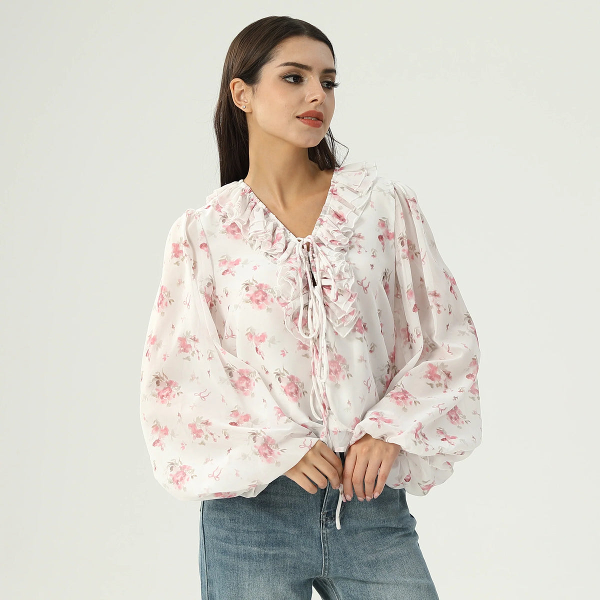 بلوزة بنمط الزهور للنساء