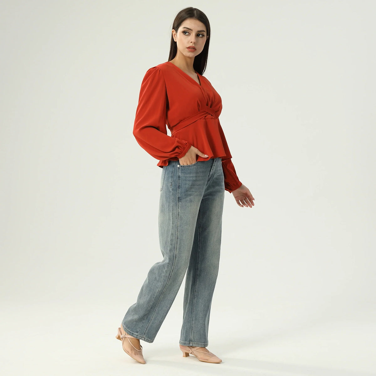 بلوزة ساده عصرية للنساء