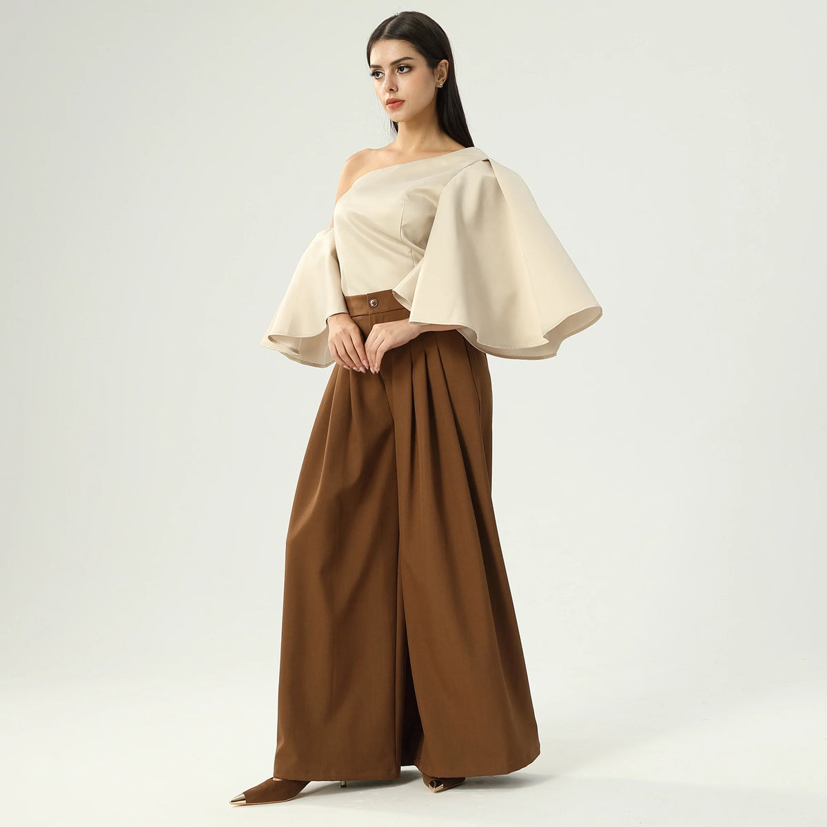 بلوزة ساده عصرية للنساء