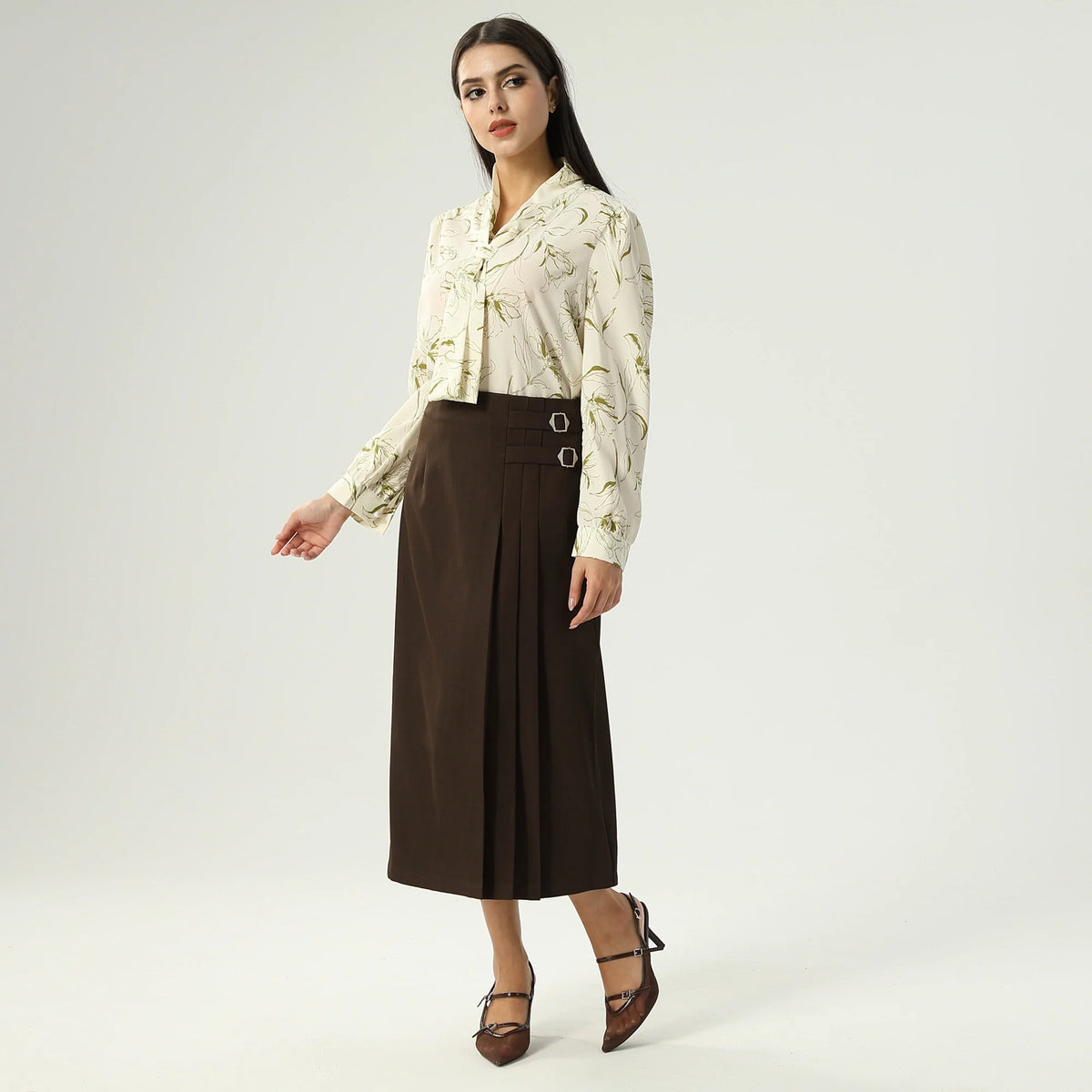 بلوزة بنمط الزهور للنساء