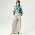 قميص مزين بنمط الزهور للنساء