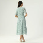 فستان مزين بالدانتيل للنساء