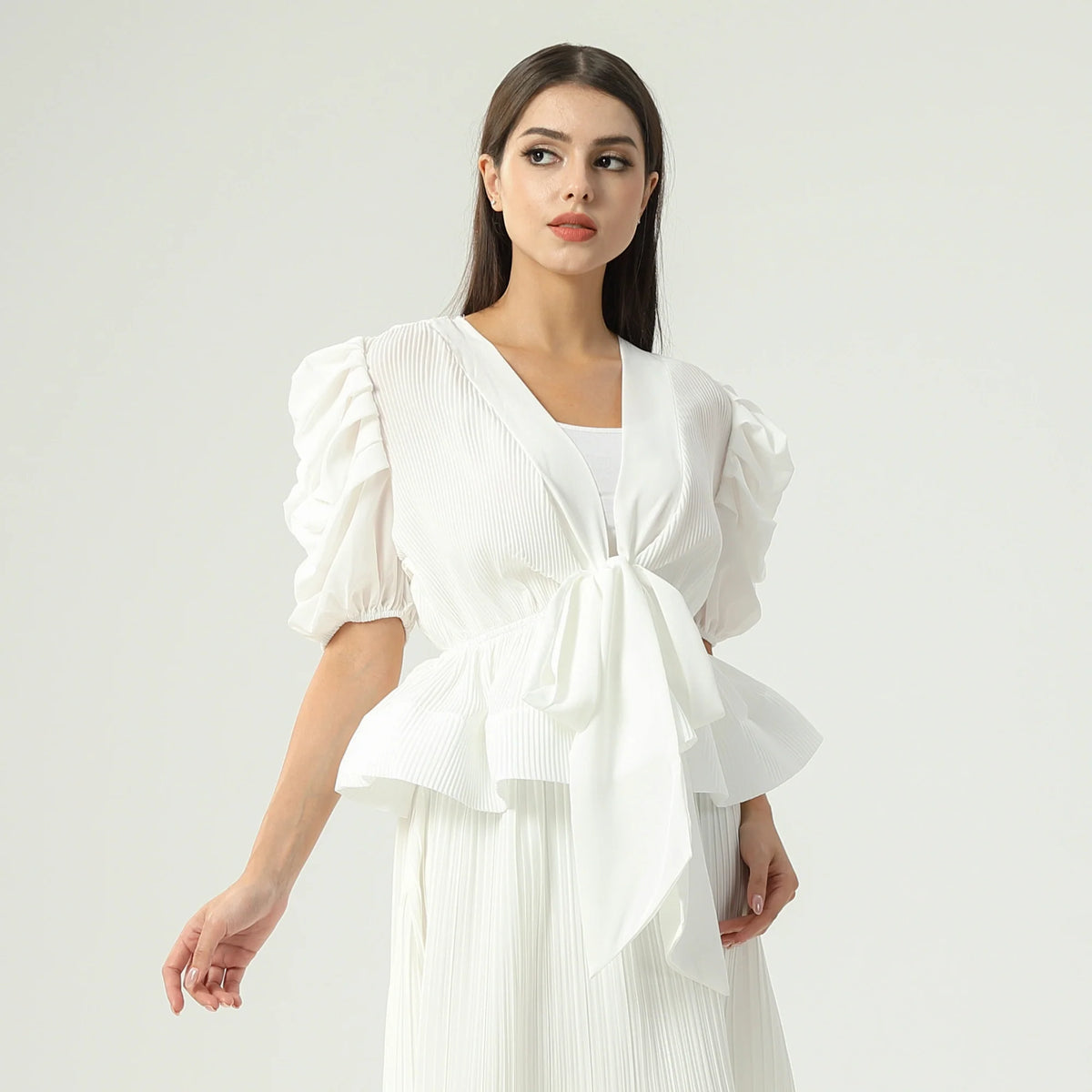 بلوزة ساده عصرية للنساء