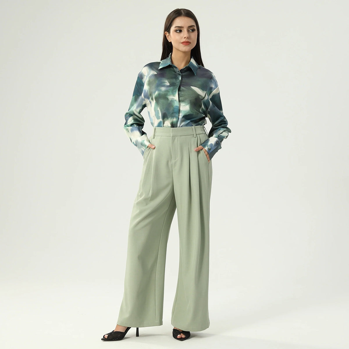 بنطال ساده للنساء