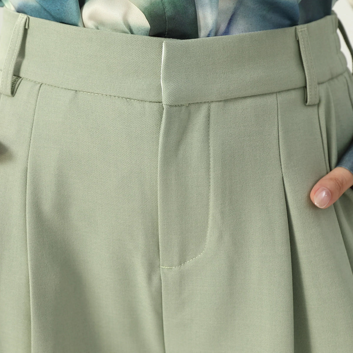 بنطال ساده للنساء