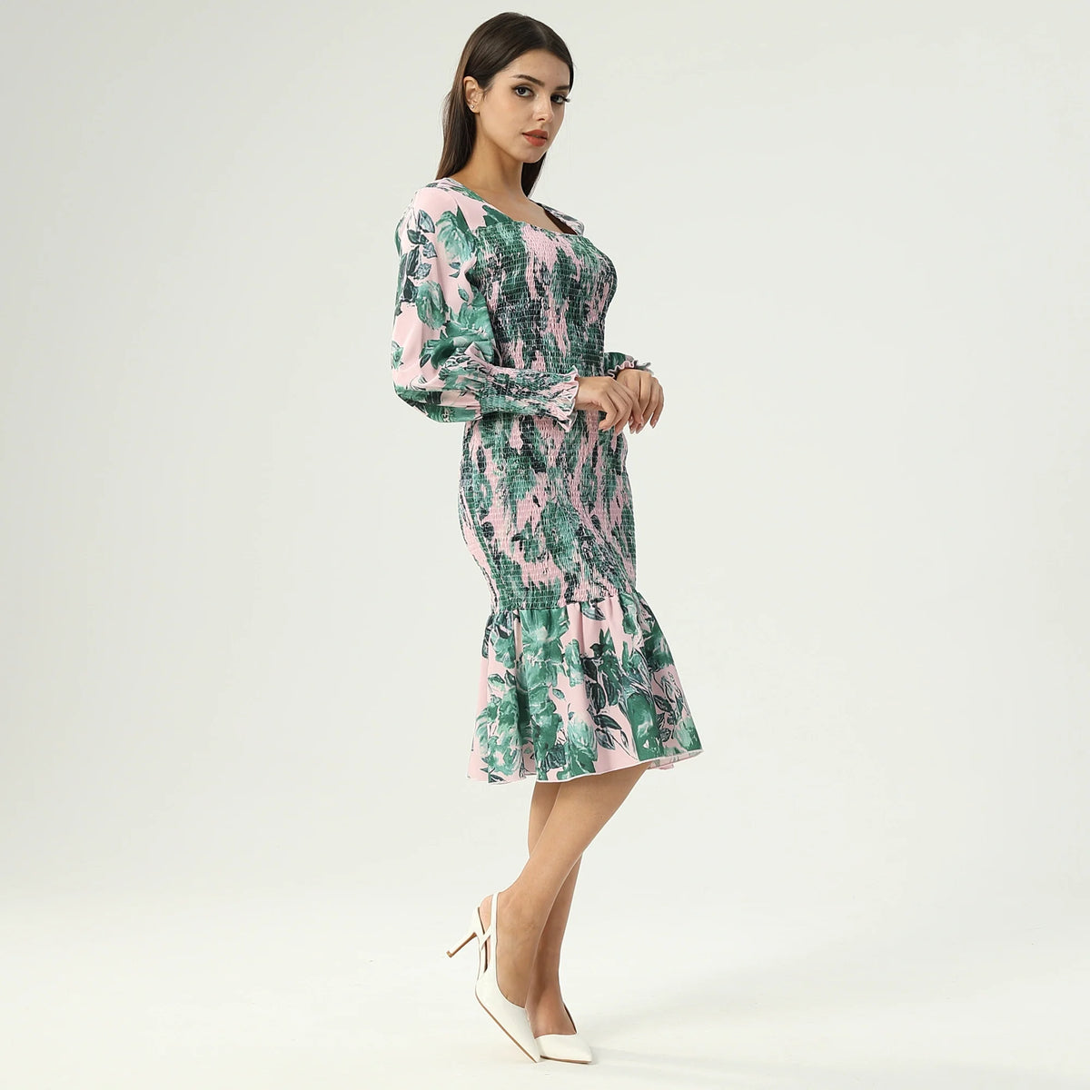 فستان عصري مزين بنمط الزهور للنساء