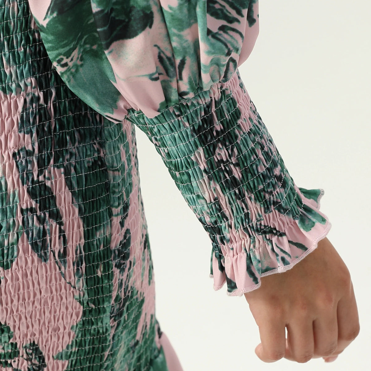 فستان عصري مزين بنمط الزهور للنساء