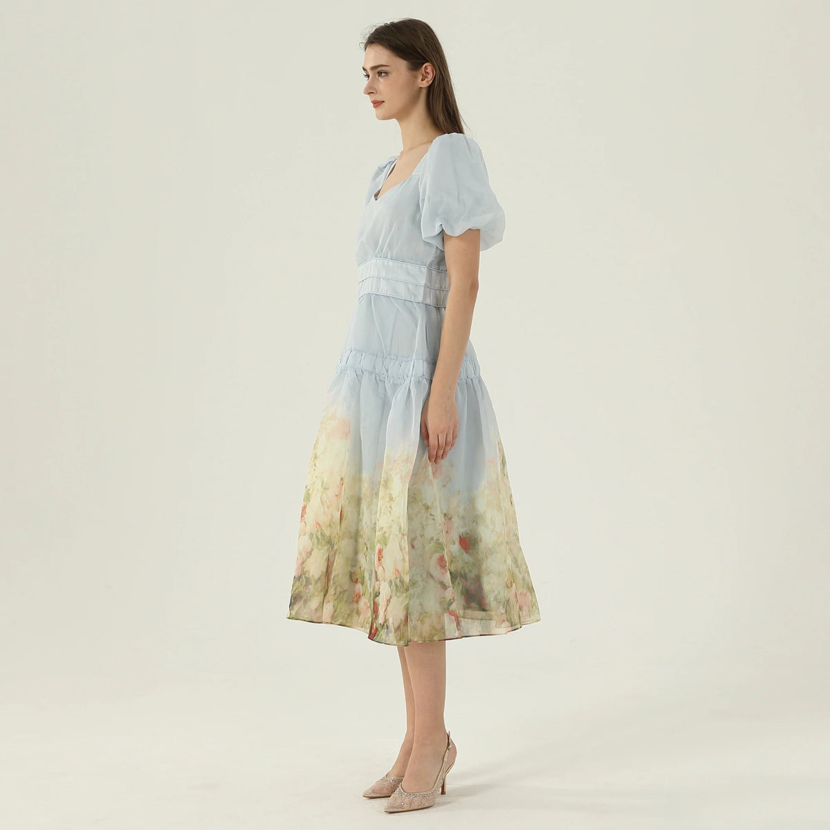 فستان عصري مزين بنمط الزهور للنساء