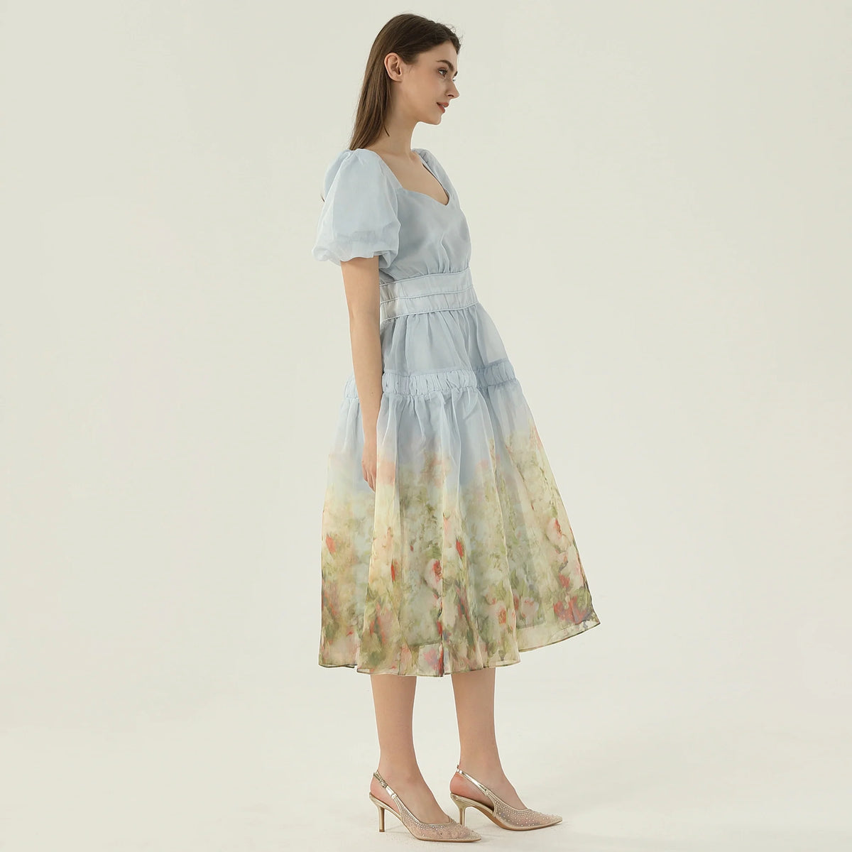 فستان عصري مزين بنمط الزهور للنساء