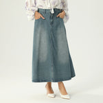 تنورة جينز متوسطة الطول للنساء