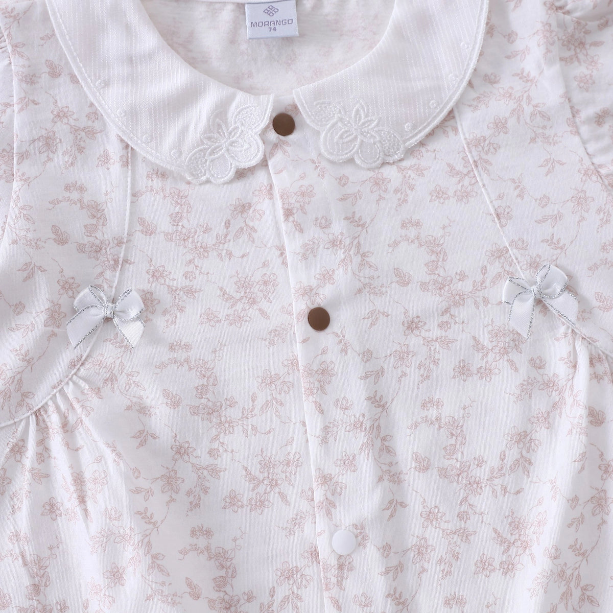 رومبير مزين بزهور للمواليد البنات