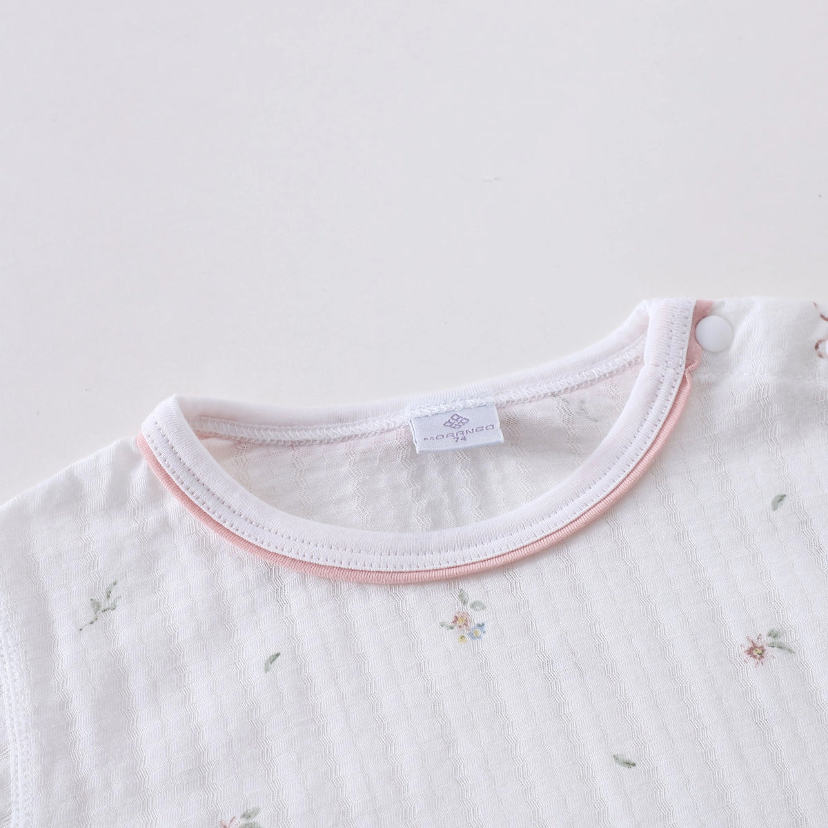 طقم بيجامة مزين بطباعة - قطعتين للمواليد البنات