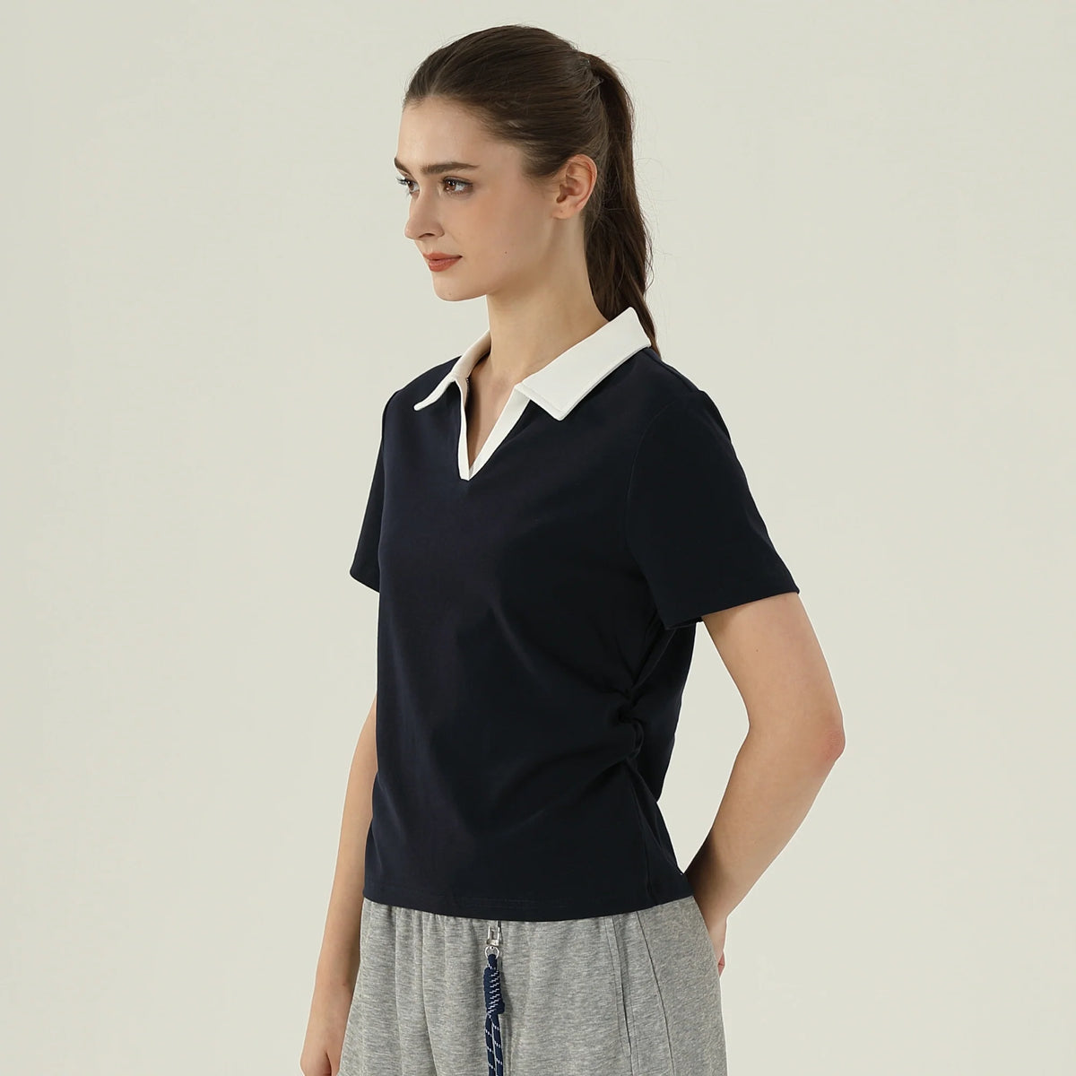 بولوشيرت نسائي بألوان متداخلة