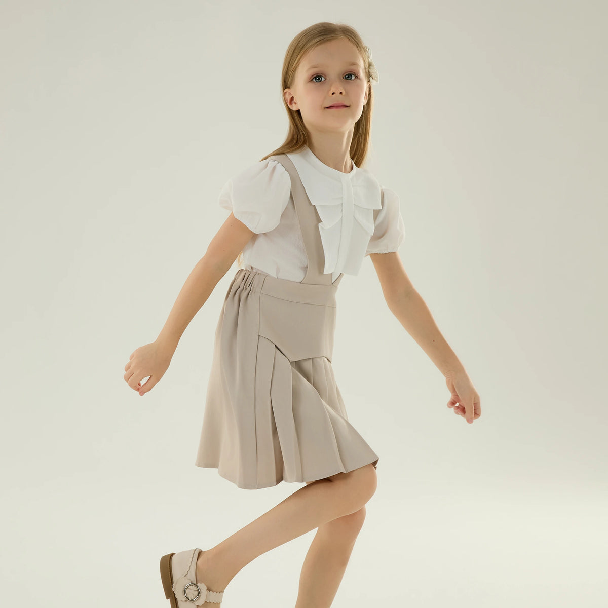 بلوزة ساده عصرية للبنات