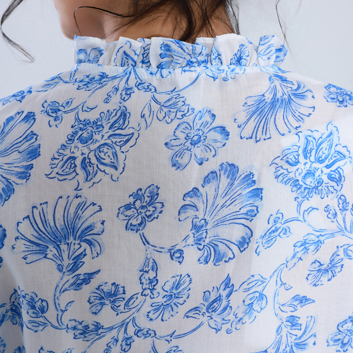 بلوزة كاجوال مزينة بنمط الزهور للنساء