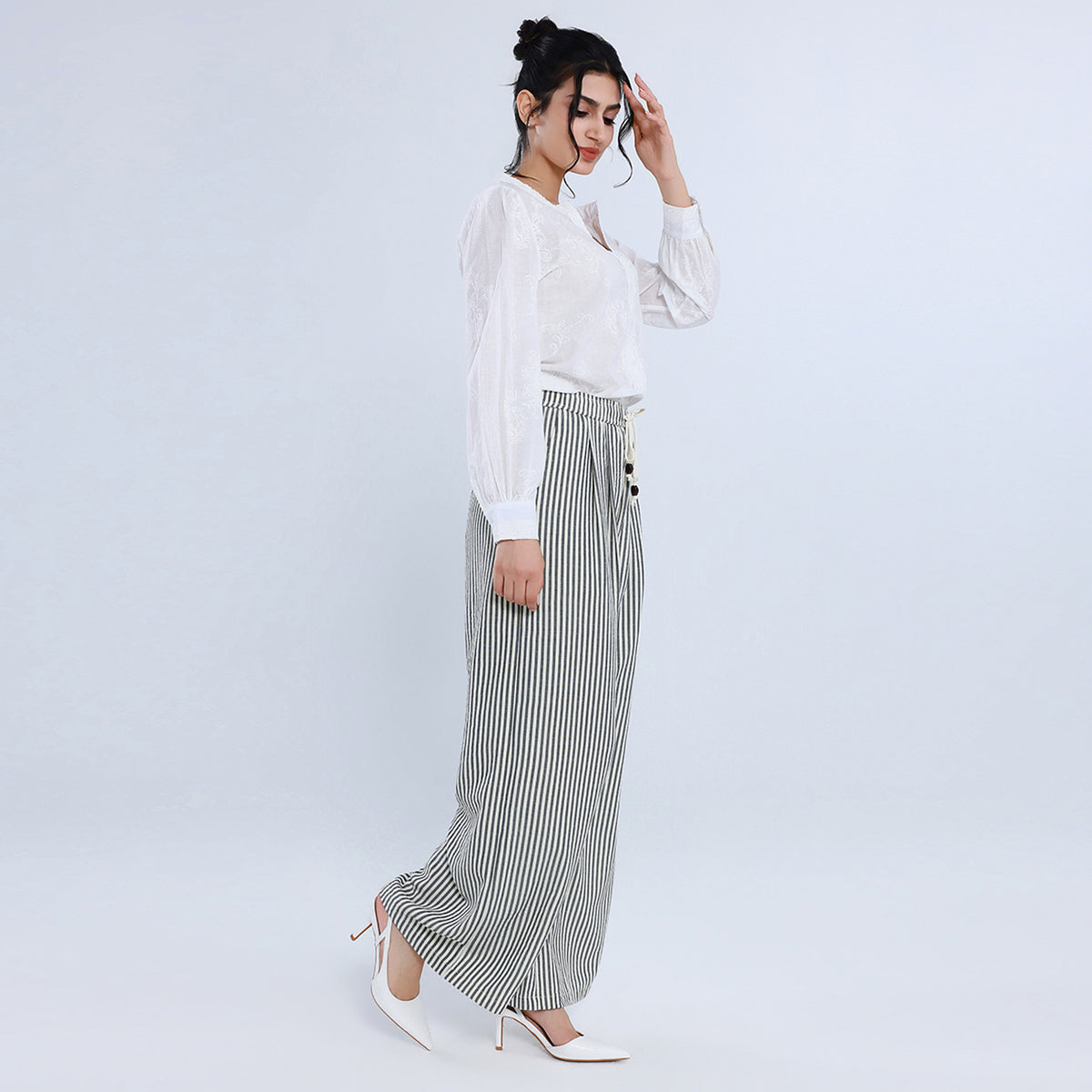 بلوزة كاجوال مزينة بنمط الزهور للنساء