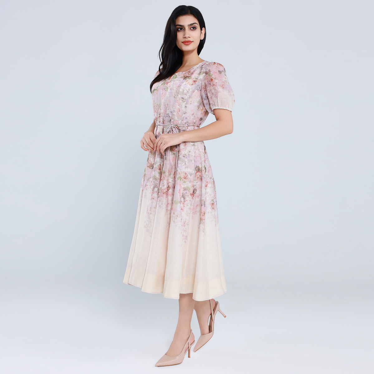 فستان بنمط الزهور للنساء