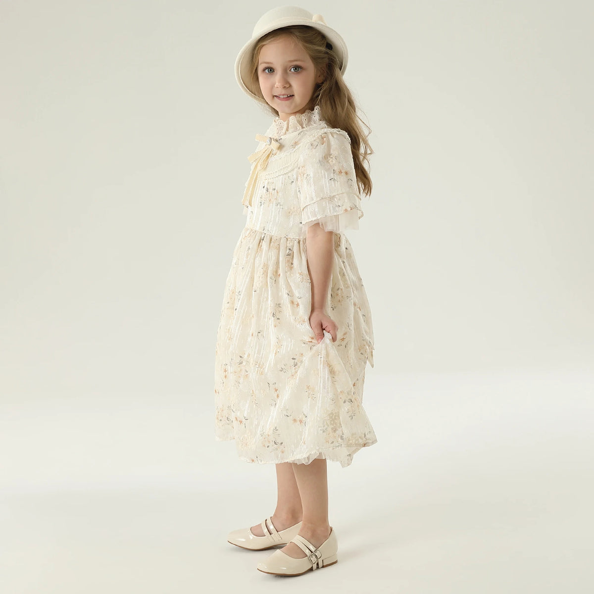 فستان مزين بنمط الزهور للبنات