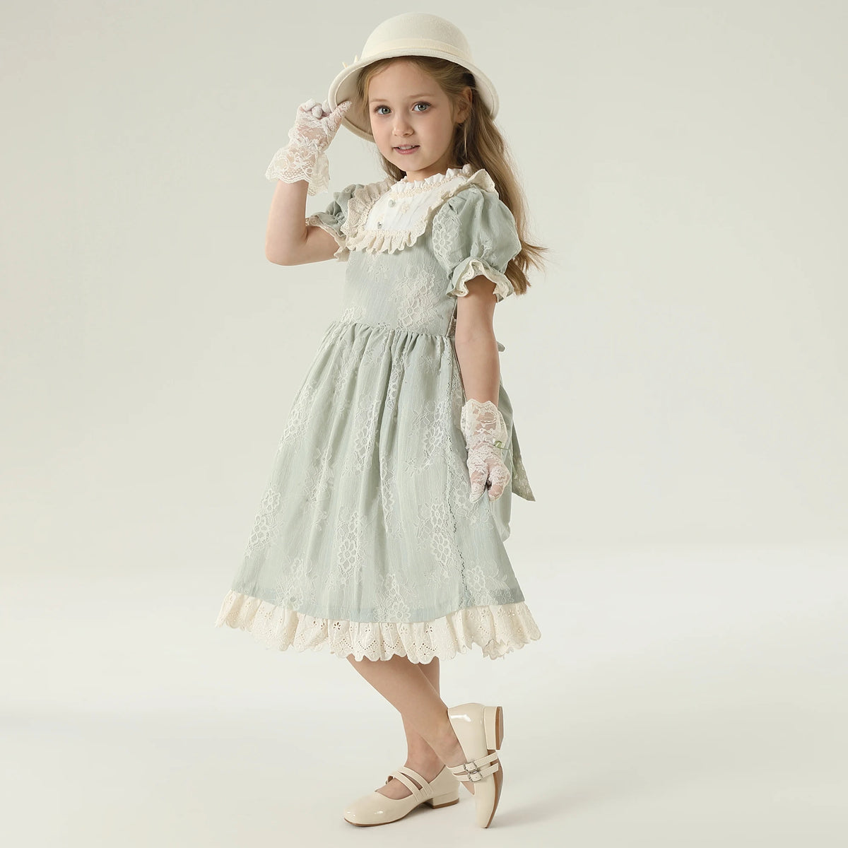 فستان مزين بنمط الزهور للبنات