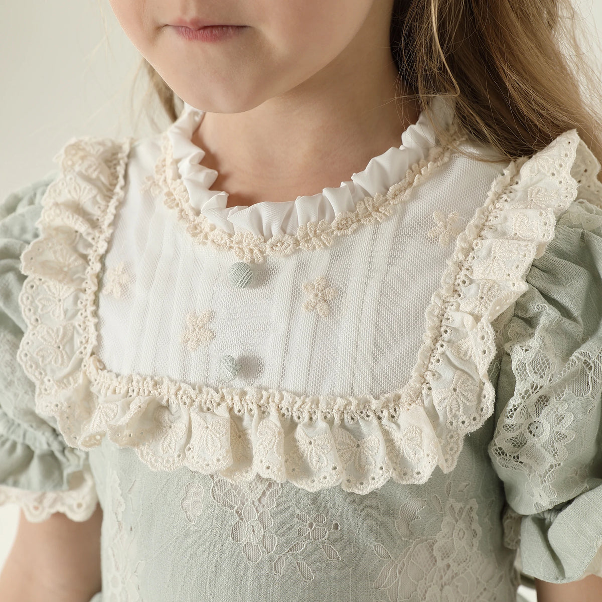 فستان مزين بنمط الزهور للبنات