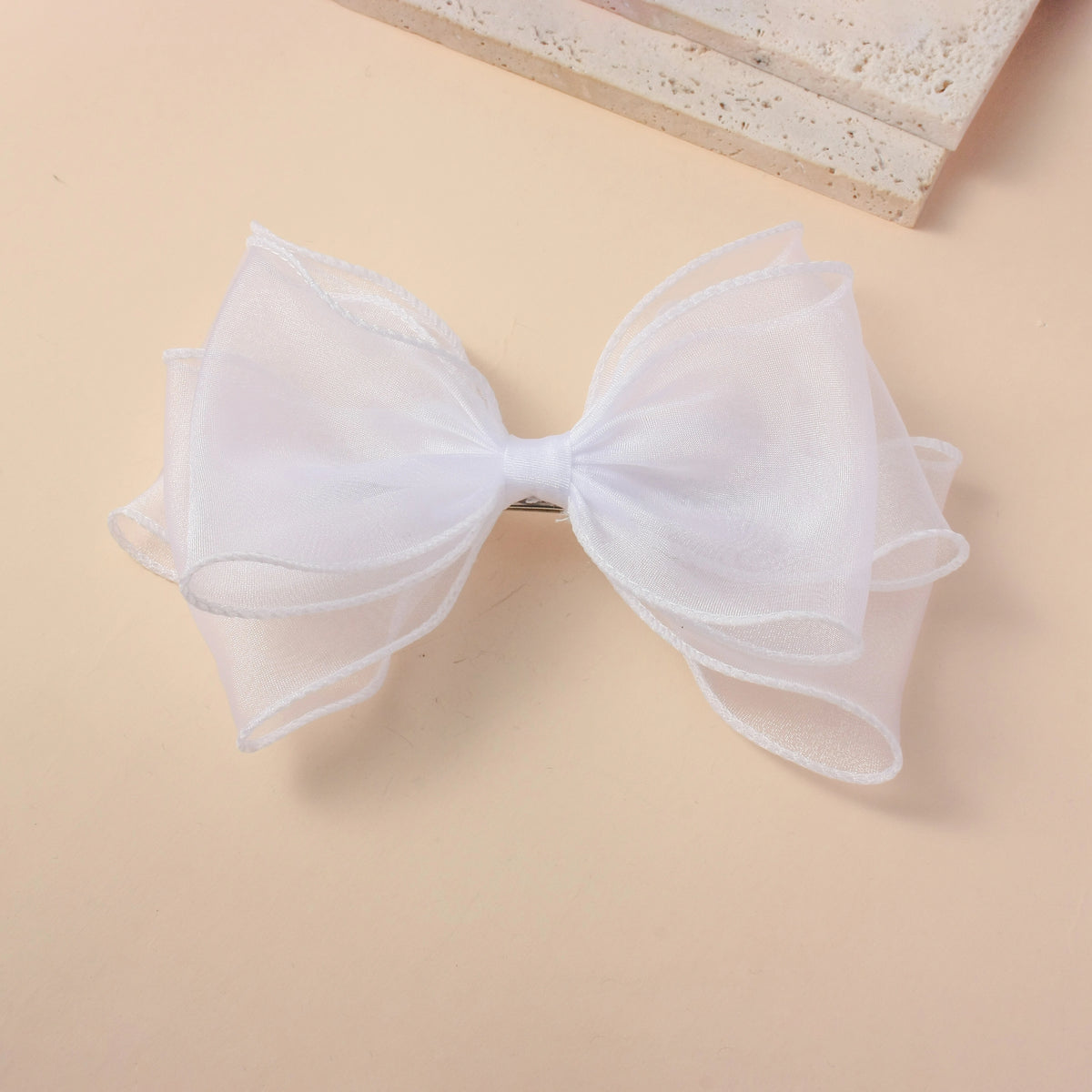 مشابك شعر عصرية للنساء