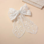 مشابك شعر عصرية للنساء