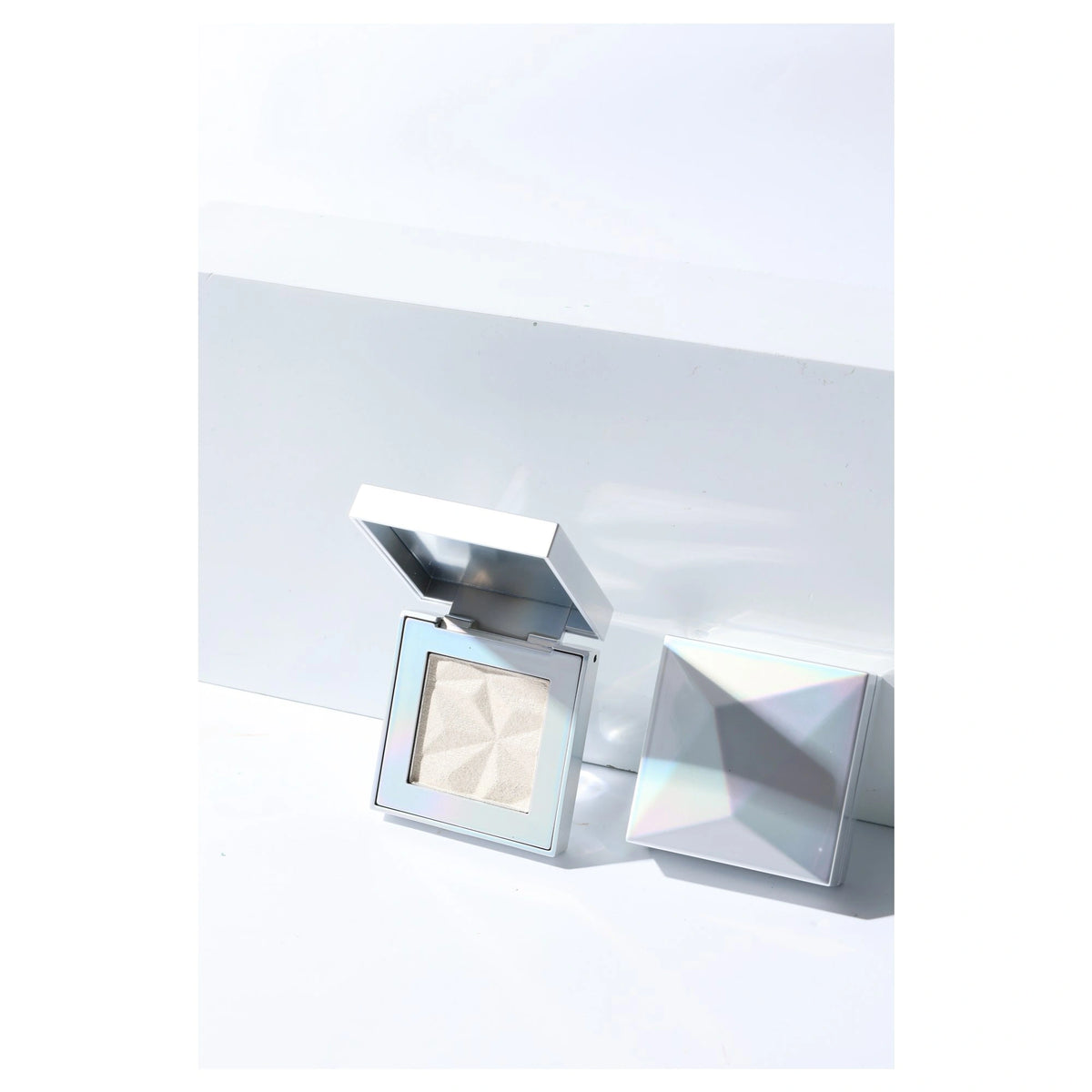 بودرة هايلايتر