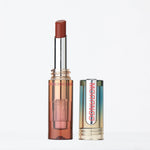 أحمر شفاه غني بالترطيب