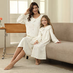 بيجاما مزينة بالزهور للنساء