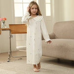 بيجاما مزينة بنمط الزهور للبنات