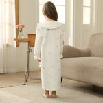 بيجاما مزينة بنمط الزهور للبنات