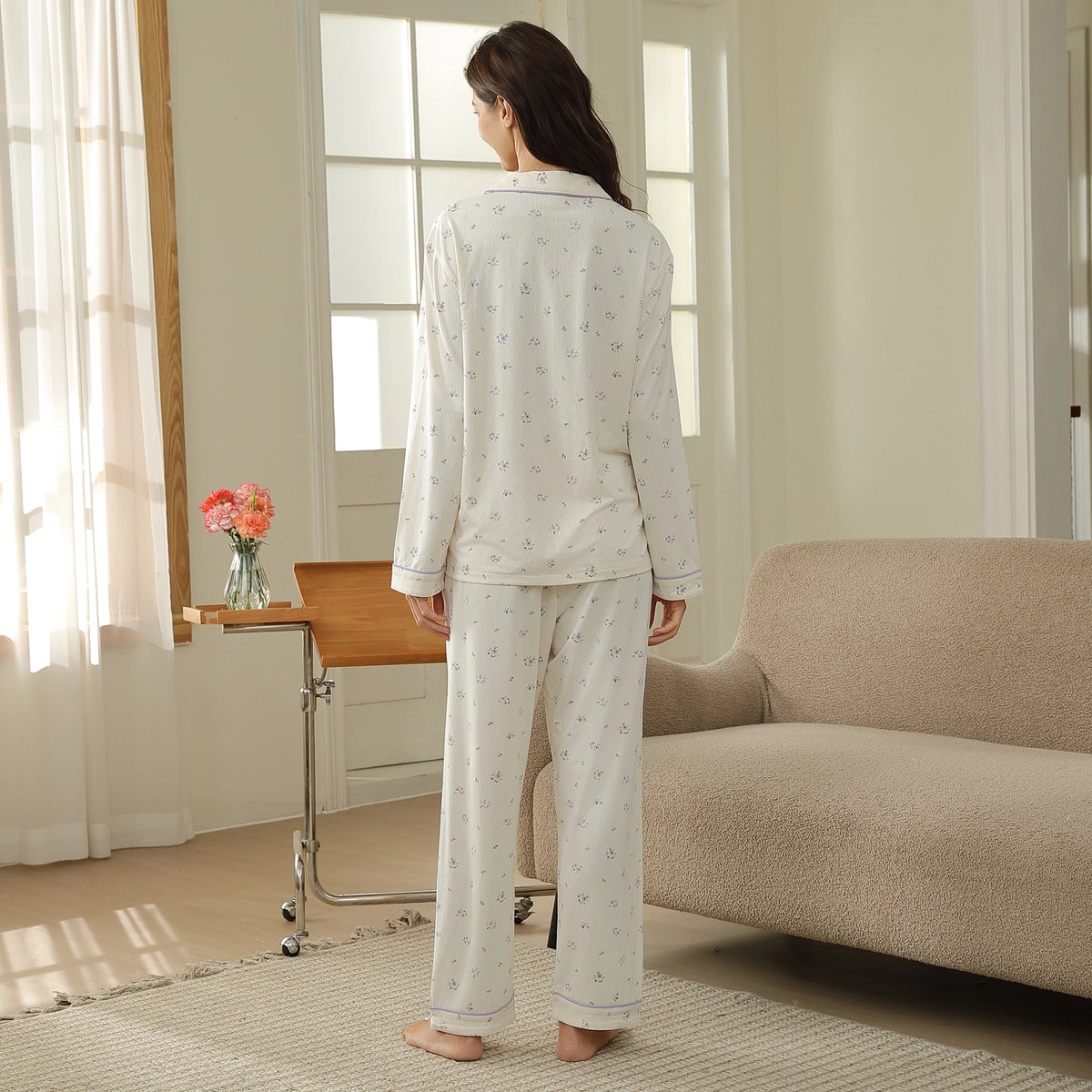 بيجاما مزينة بالزهور للنساء