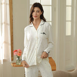 بيجاما مزينة بطباعة للنساء