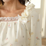 بيجاما مزينة بالزهور للنساء