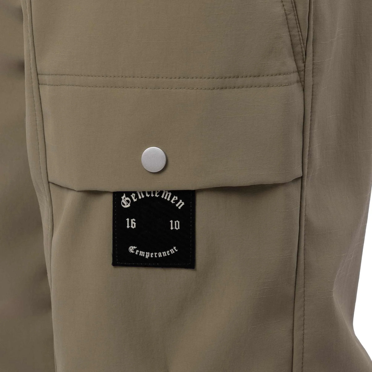 badge casual pants for men image