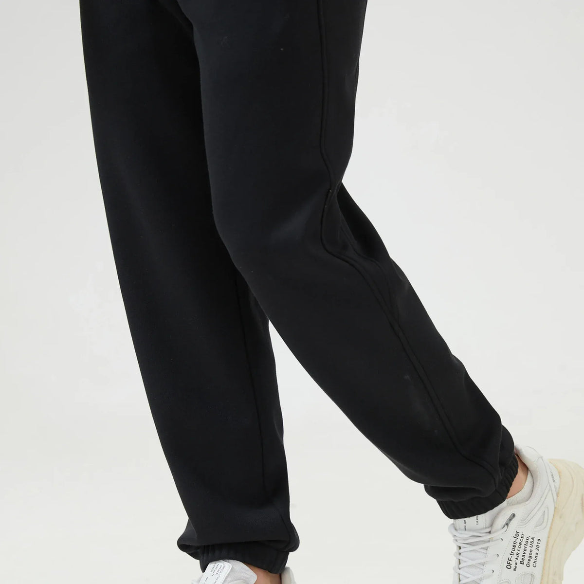 Ankle-Tied Mid-Wiast Plain Pants for Men Image
