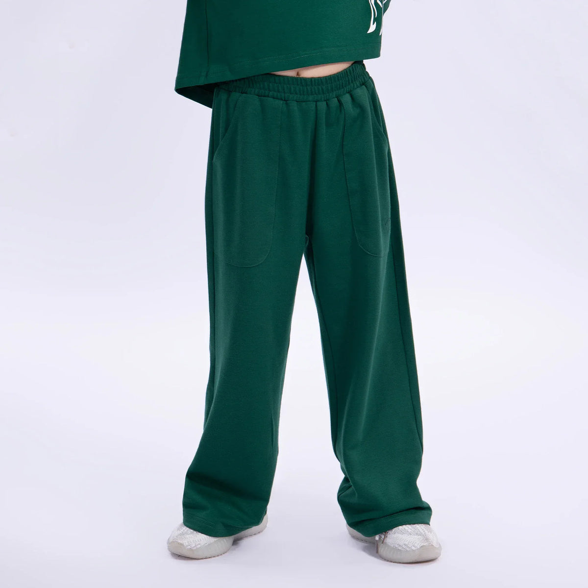Green Embroidery Casual Pants for Boys Image